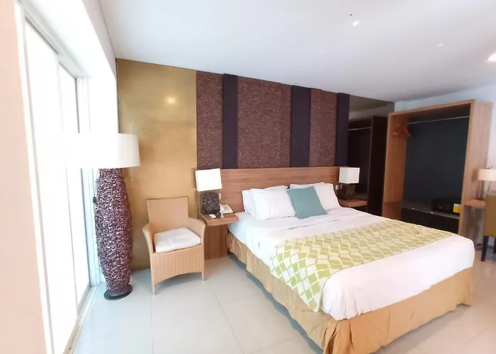 Nueve Springleaf Villa