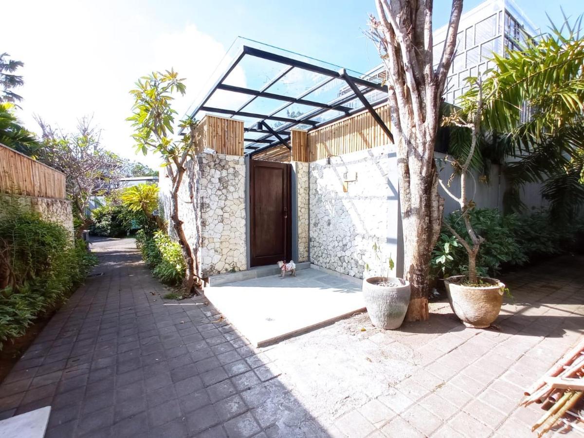 Nueve Springleaf Villa *