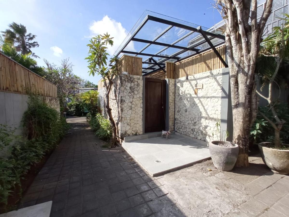 Nueve Springleaf Villa
